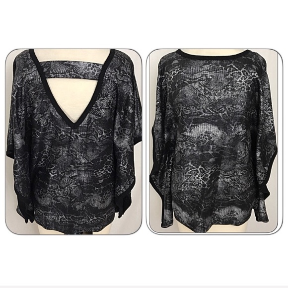 Butterfly Sleeve V-Neck Back Sweater - Picture 4 of 6